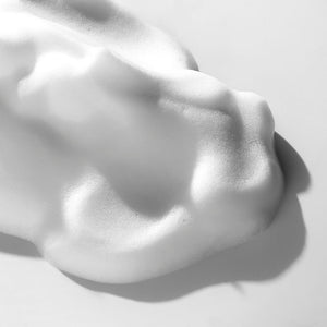 PURE <br/>Нежна почистваща пяна за лице за чувствителна и атопична кожа